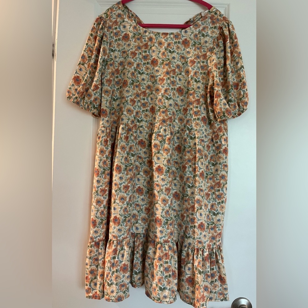 Pink Blush Maternity- NEVER WORN. Size large. Floral